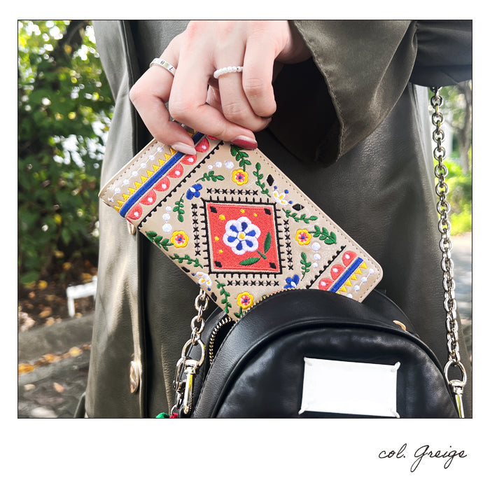 【Leo&Aoi公式ショップ】 XPERIA 1 VIII SO-51G ケース SOG17 カバー A601SO XQ-GE44 手帳型 北欧 刺繍 手帳型ケース so51g エクスペリア スマホケース 【安心の返品保証付き】