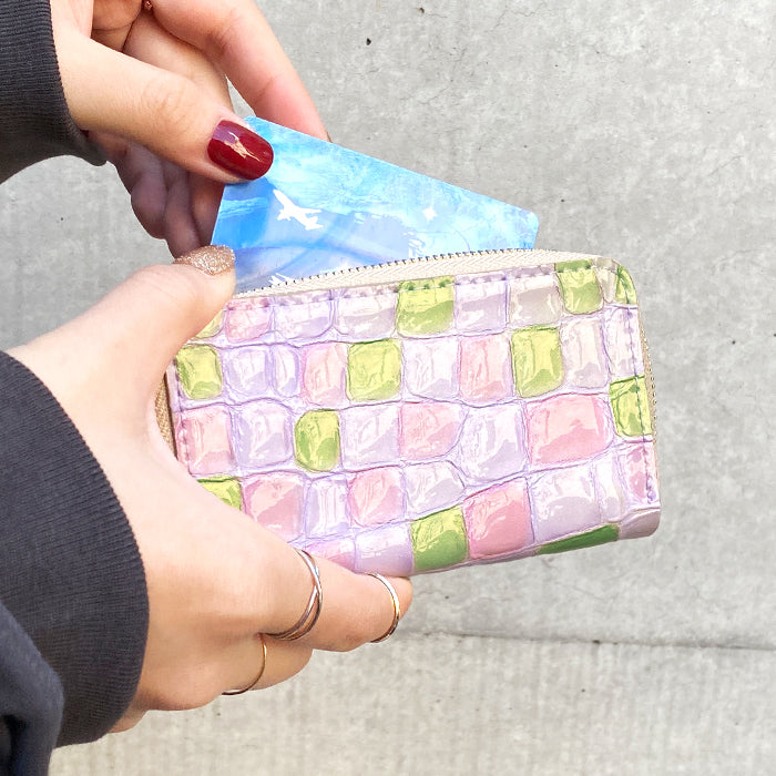 【Leo&Aoi公式ショップ】 ちょっと上品な ステンドグラス コインケース 本革 レディース 小銭入れ ミニ財布 かわいい ファスナー付き おしゃれ カード入れ カードケース 女性 革 レザー 小物入れ コンパクト ケース 型押し エナメル【安心の返品保証付き】